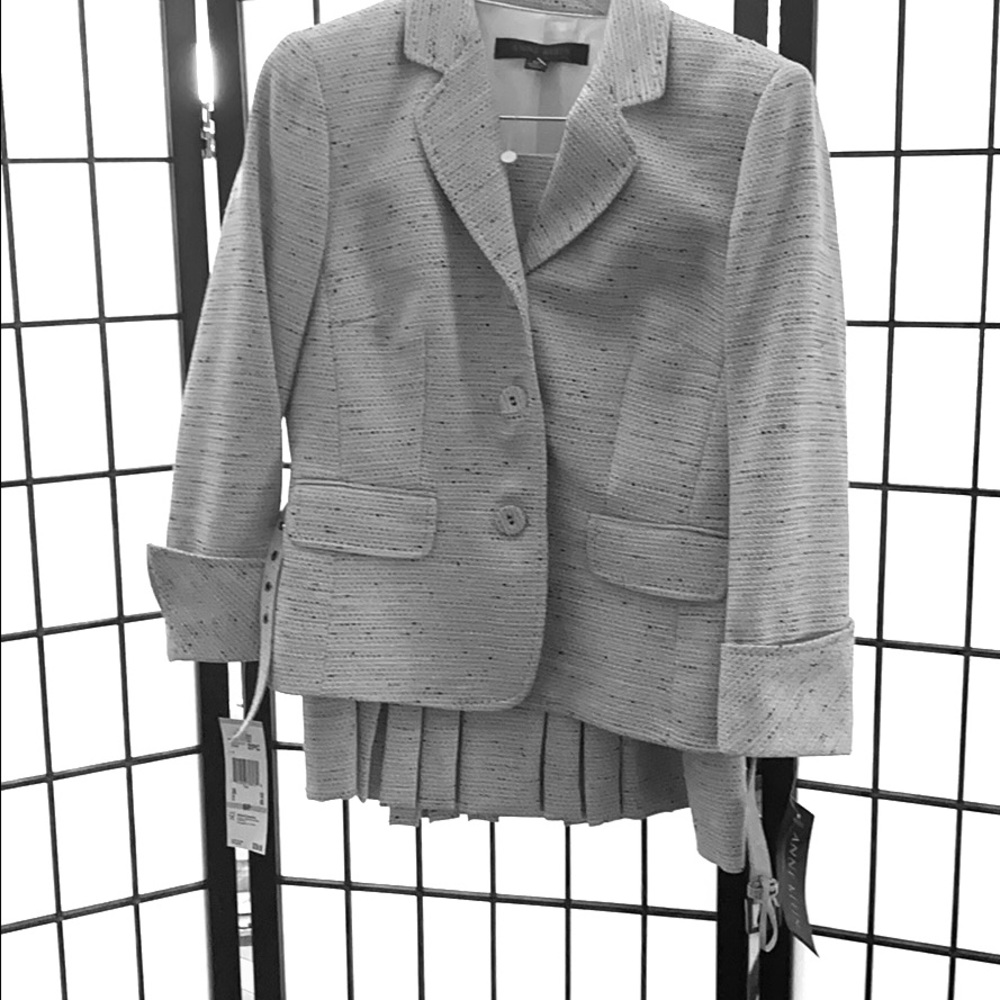 Business suit with skirt